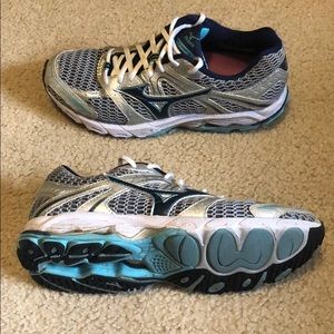 Women’s Mizuno Wave Alchemy 12 Running Shoe